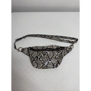 Tally Weijl Faux Snake Reptiles Leather Chest Belt Fanny Bag Black White